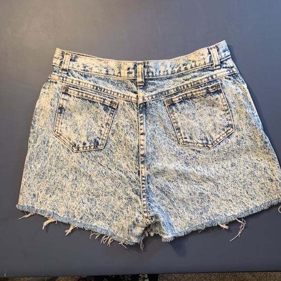 Cut Off denim shorts, size 14 - Picture 2 of 4